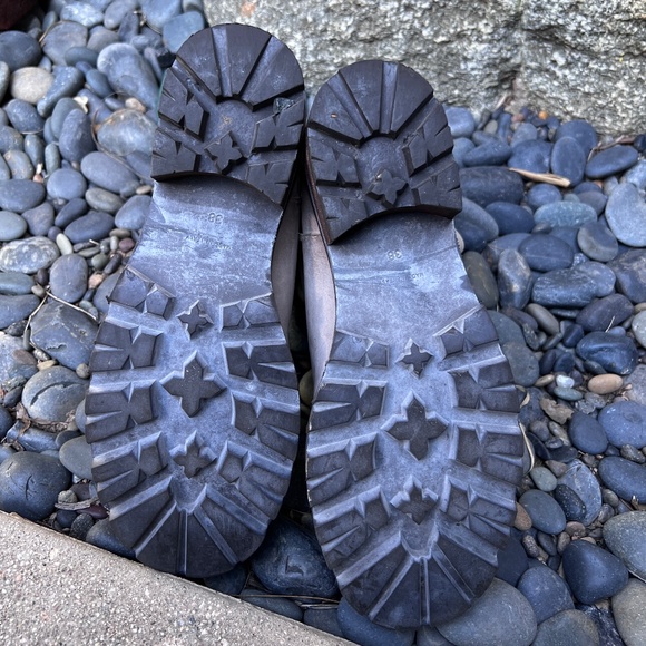 Henry Begeulin Suede Combat Boots with Shearling Shearling Lining & Front Zipper - Picture 5 of 8